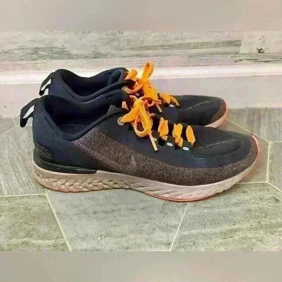 Nike Odessey Athletic Shoes React Shield Orange Black Size 8.5 Women - Picture 1 of 6